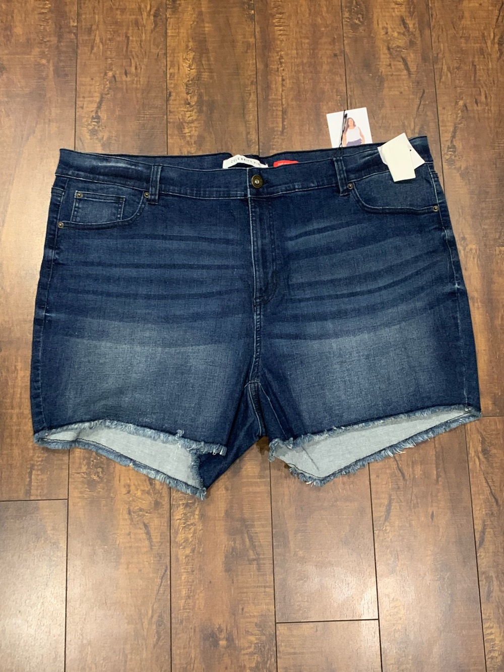 Celebrity Pink NWT Size 24 Casual Denim Shorts Mid-Rise